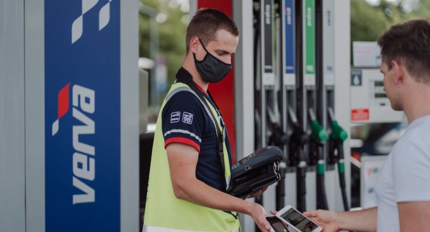 Szybsza obsługa klientów stacji paliw 