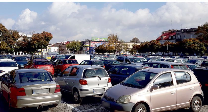 W poniedziałek zamknięty będzie parking przy teatrze