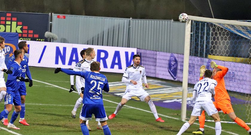 Cenny punkt. Wisła - Pogoń 0:0 
