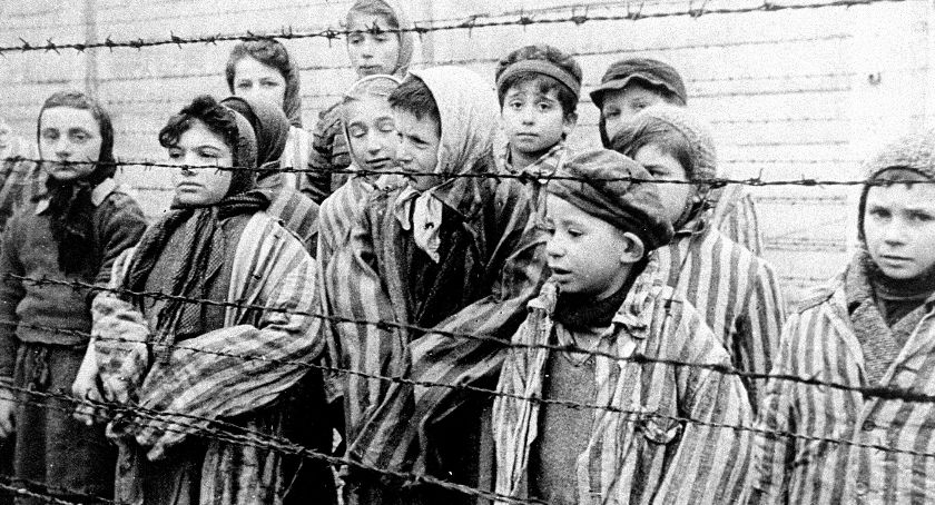 Dzieci ocalone z obozu Auschwitz