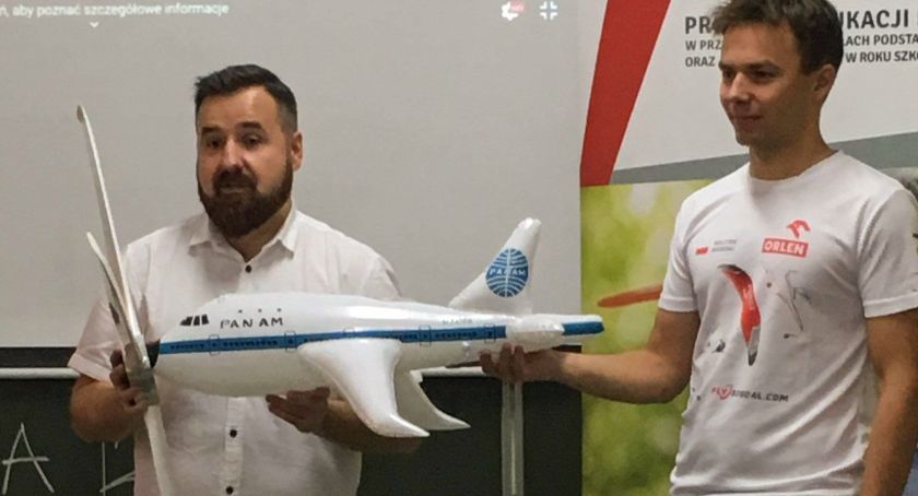 Piotr Michałek (z lewej) na zdjęciu z Wojciechem Bógdałem