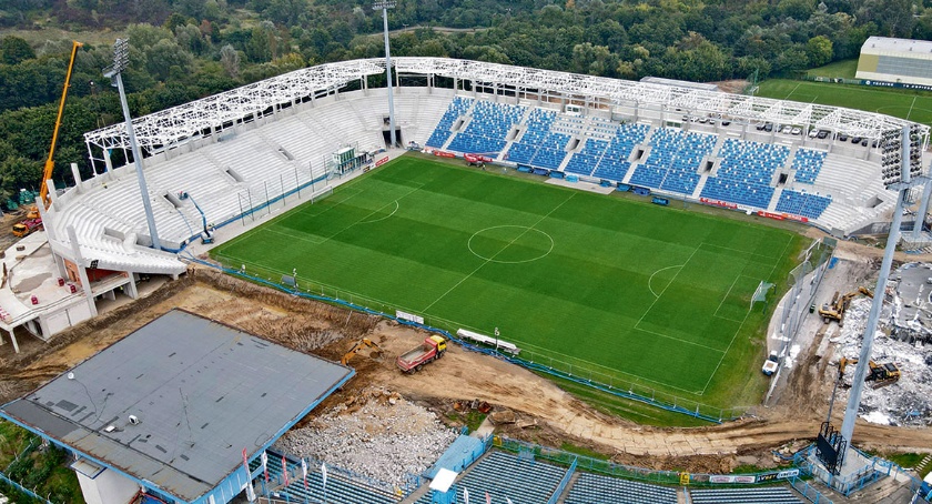 Najwięcej budżetowych pieniędzy potrzeba będzie w roku 2022 
na dokończenie budowy stadionu