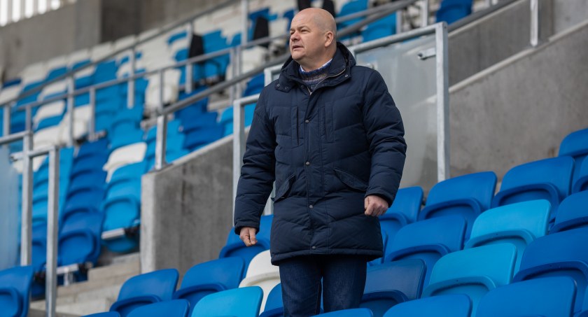 Prezydent Andrzej Nowakowski na budowanym stadionie Wisły Płock