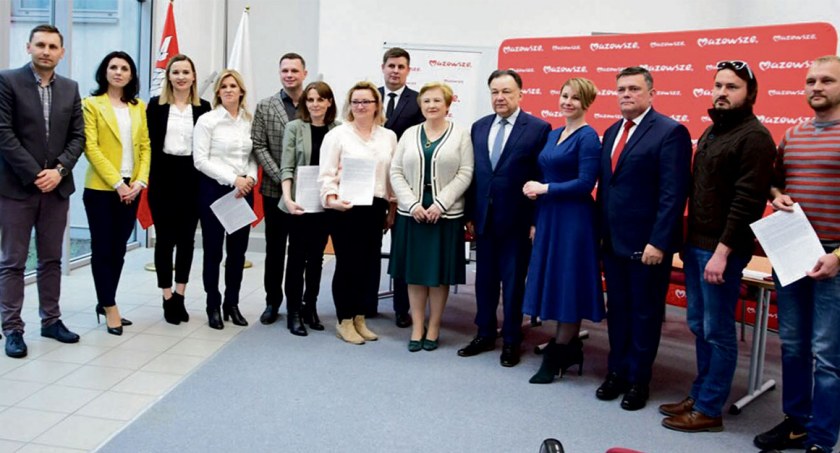 11 podmiotów podpisało, w kontekście posiłków dla potrzebujących z Ukrainy, odpowiednie umowy z samorządem Mazowsza