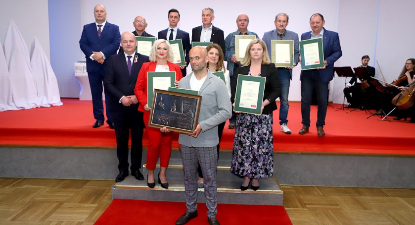 Zeszłoroczni nominowani w kategorii „Sport i turystyka” podczas uroczystej gali