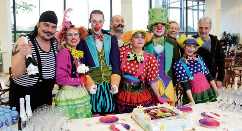 Setne przedstawienie „Pchły Szachrajki”