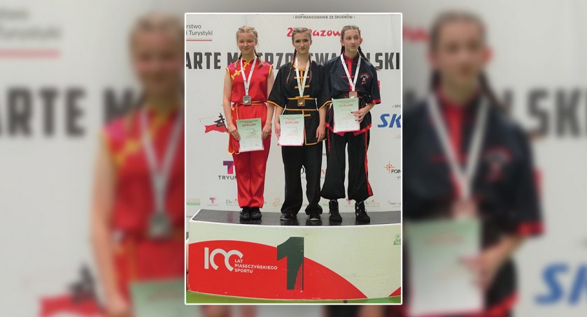 Laura Szewczuk w środku