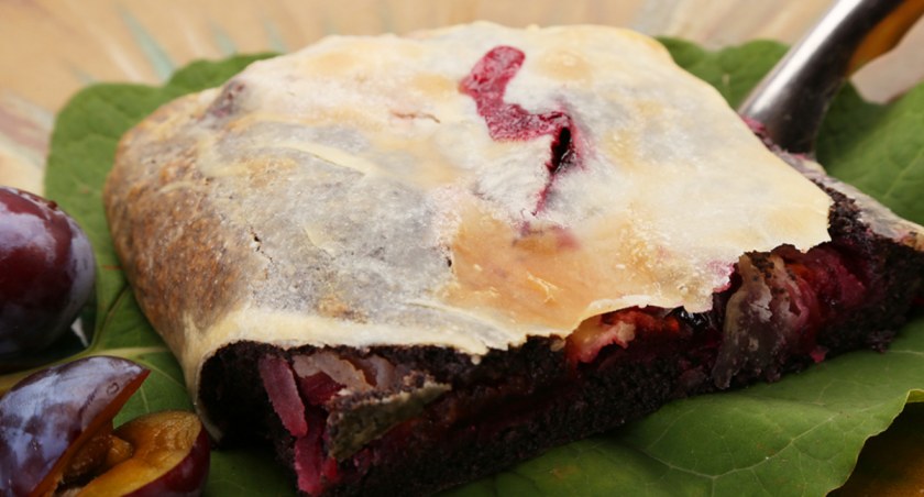 Strudel z nadzieniem makowo-śliwkowym