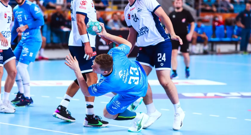 Orlen Wisła wygrała z Azotami 34:28