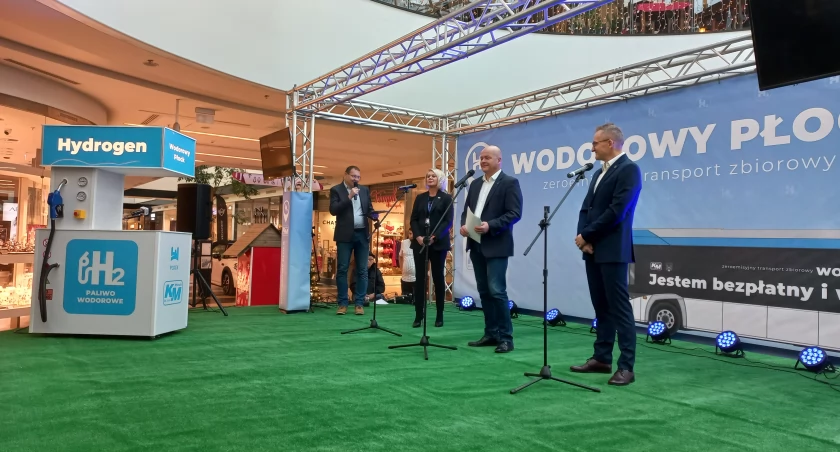 Prezentacja autobusu wodorowego, który pojawi się na płockich ulicach