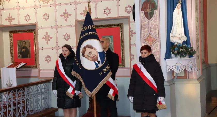 Nowy sztandar SP w Solcu, gm. Gotysnin