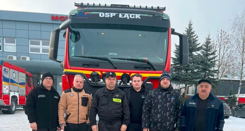 strażacy z OSP Łąck mają nowe auto