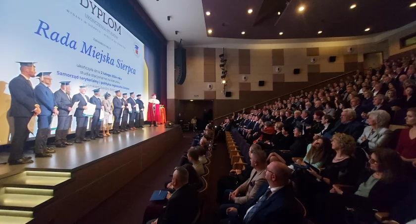 Podczas noworocznego podsumowania burmistrz Sierpca Jarosław Perzyński przekazał podziękowania radnym miejskim 