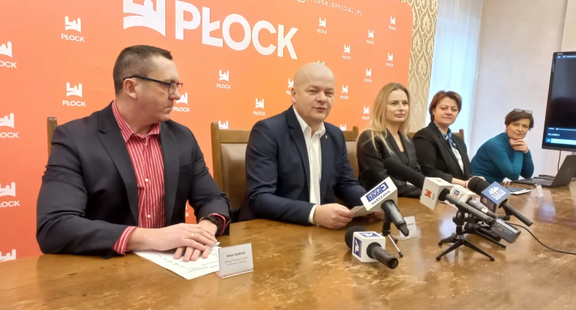 Ciąg pieszo-jezdny oraz pierwszy w Płocku tor do jazdy rowerem górskim - pomysł przezydenta Płocka Andrzeja Nowakowskiego