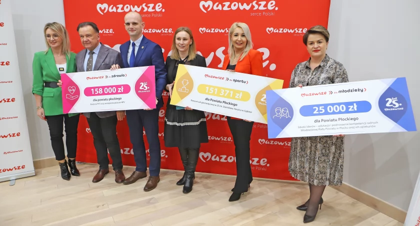 Rusza rekordowe wsparcie Sejmiku Województwa Mazowieckiego dla samorządów i organizacji pozarządowych z Mazowsza. Marszałek Adam Struzik właśnie podpisał umowy z beneficjentami z regionu płockiego. 