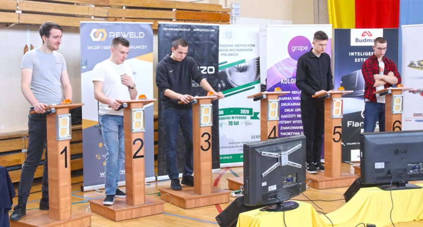W finale XV edycji Ogólnopolskiego Konkursu Mechanicznego rywalizowało 21 uczniów z 7 szkół technicznych z całej Polski