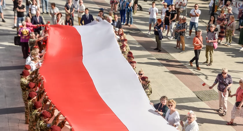 Dzień Flagi w Płocku - uroczystości na Starym Rynku