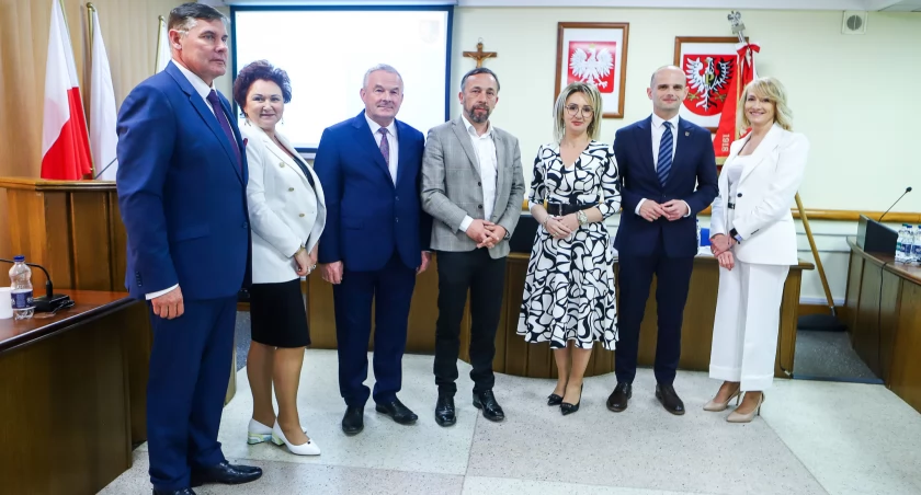 I Sesja Rady Powiatu w Płocku:  Ziemkiewicz, Zawadzki, Piotrowski, Woja, Kowalak, Dąbrowski i Zawadka