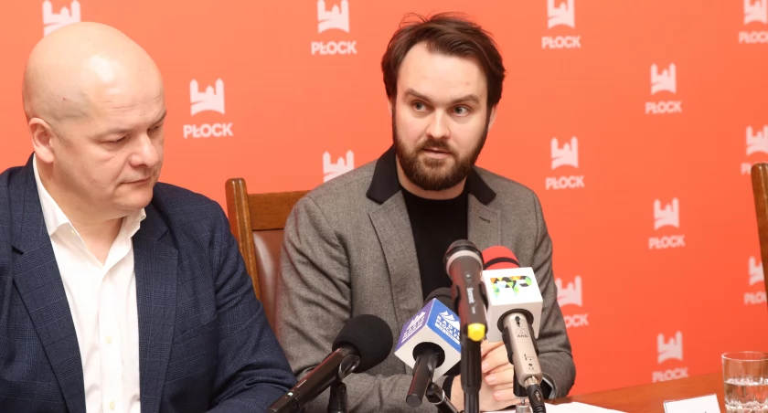 O szczegółach nowego stypendium mówił prezydent A. Nowakowski i Alek Pietrzak
