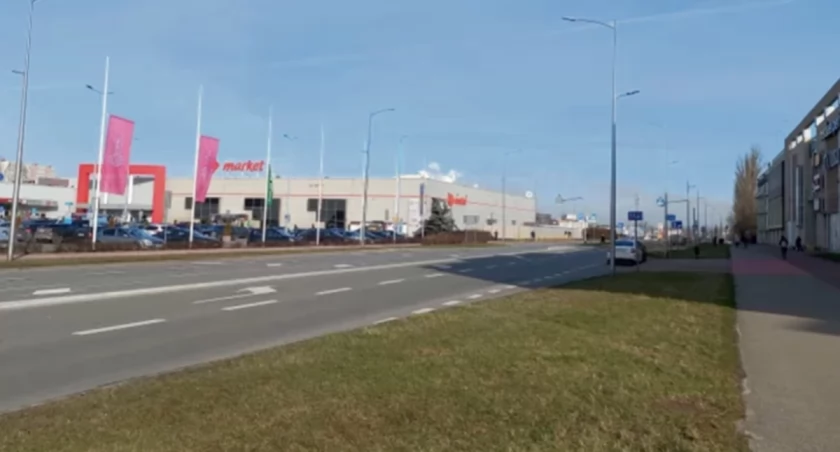 Rozpoczyna się kolejny remont drogowy w Płocku. Przedstawiamy organizację ruchu na czas robót. To ważne informacje nie tylko dla kierowców, ale też i dla pieszych – na czas robót zostanie całkowicie zamknięte popularne przejście dla pieszych.