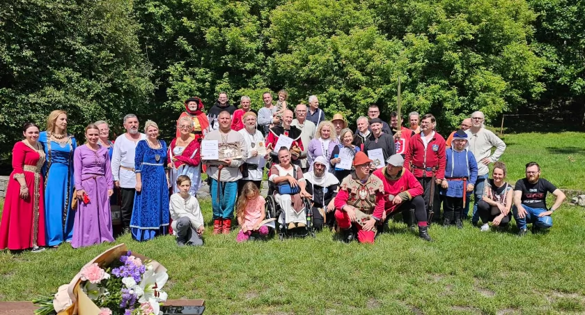 Uczestnicy 30. Turnieju o Miecz Bolesława III Krzywoustego w strzelaniu z kuszy historycznej