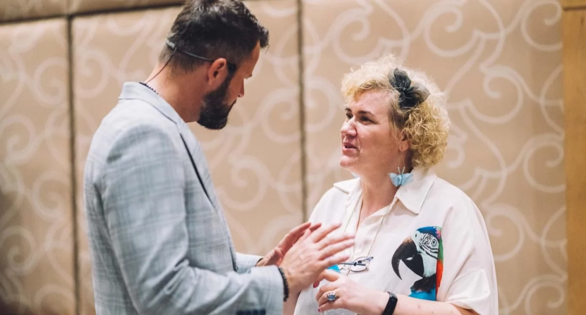 Pomysłodawczynią i organizatorką konferencji jest Donata Sulikowska, trenerka mentalna rodziców, dyrektor Przedszkola i Żłobka EduMontessori. Na co dzień pomaga rodzicom w komunikacji między sobą i z dziećmi