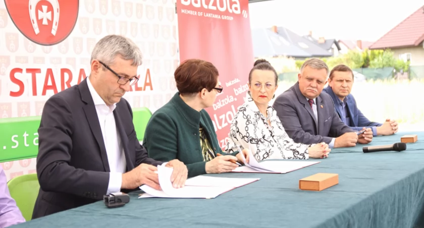 Podpisanie umowy na budowę nowego żłobka i przedszkola w Maszewie Dużym