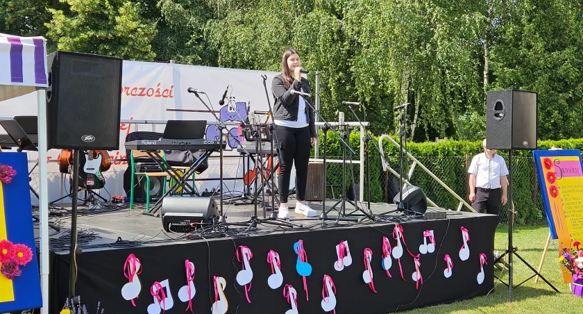 Na scenie podczas przeglądu zaprezentowali się m.in. soliści