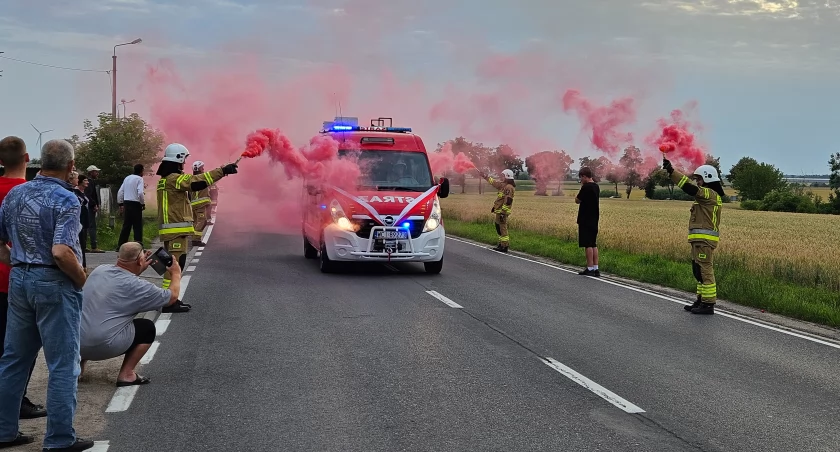 Przywitanie nowego samochodu dla OSP Goślice
