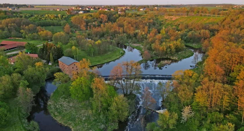 Brudzeński Park Krajobrazowy - widok na Osadę Młynarza w Radotkach