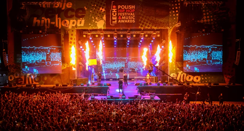 Festiwalowa publika PLHHF co roku wypełnia plażę nad Wisłą