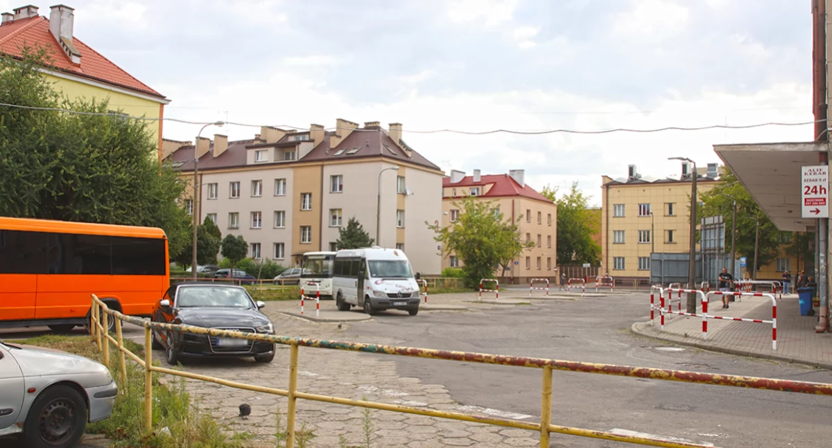 Stary dworzec PKS przy Jachowicza i jego północne otoczenie