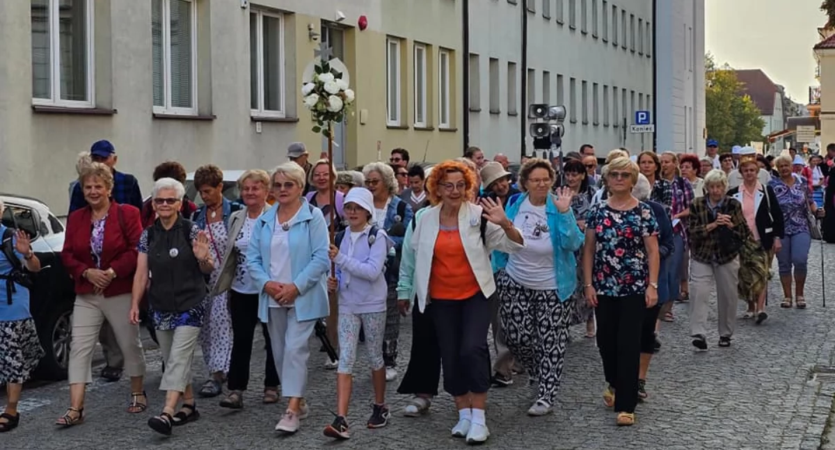  Pielgrzymi wyruszyli z Fary