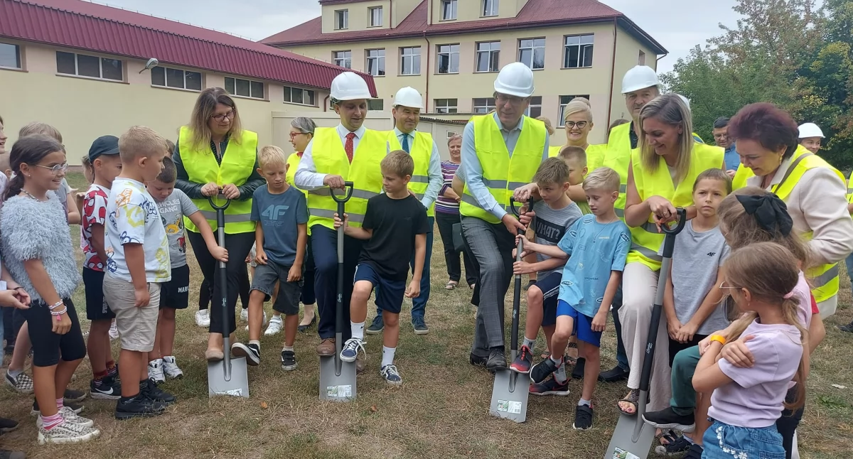 Prace przy budowie przedszkola w Nowym Duninowie mają potrwać do końca 2026 roku 