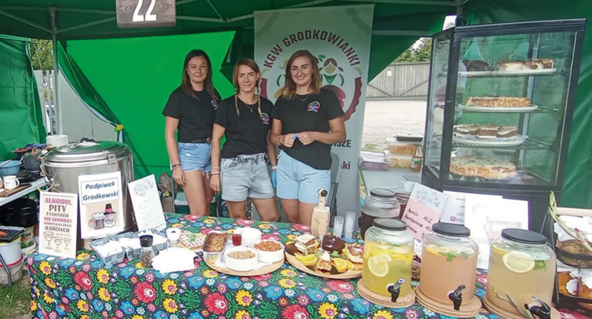 KGW od kuchni, Wyjątkowe gospodynie „Grodkowianki” można pomagać gotować biesiadować - zdjęcie, fotografia