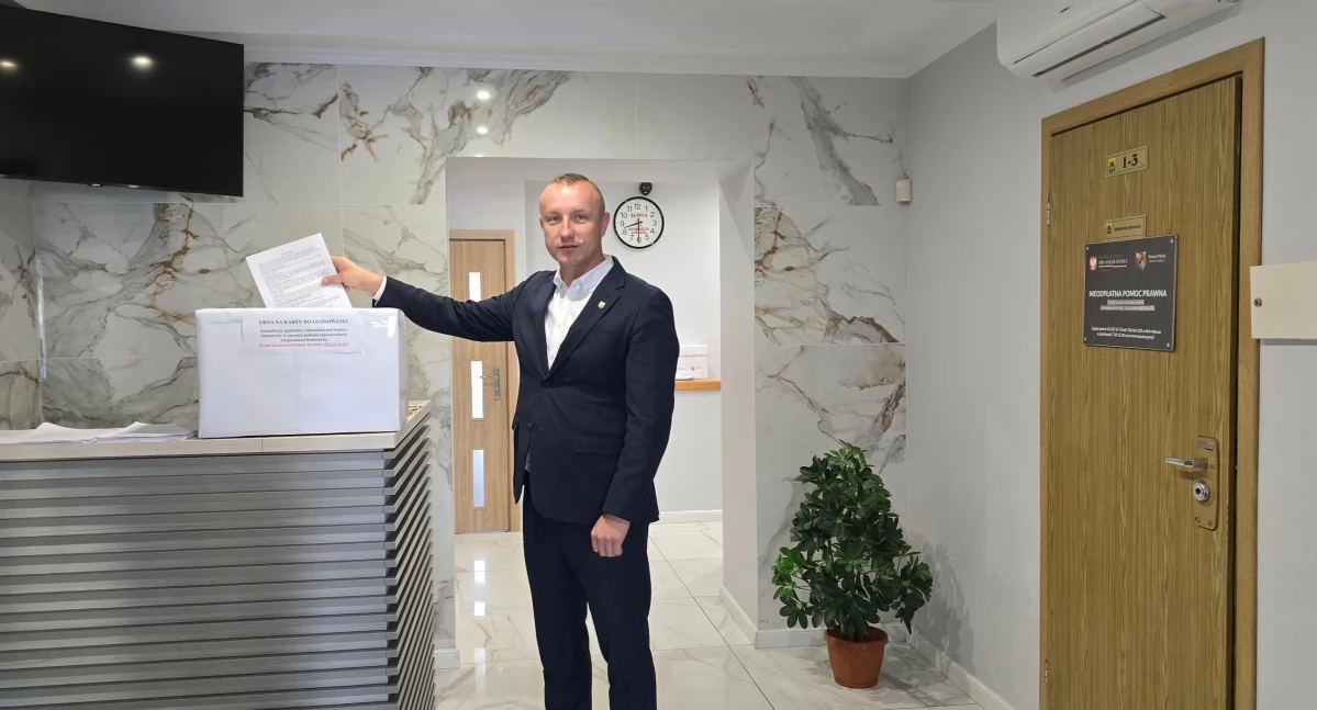 Wójt Staroźreb oddał swój głos podczas konsultacji społecznych