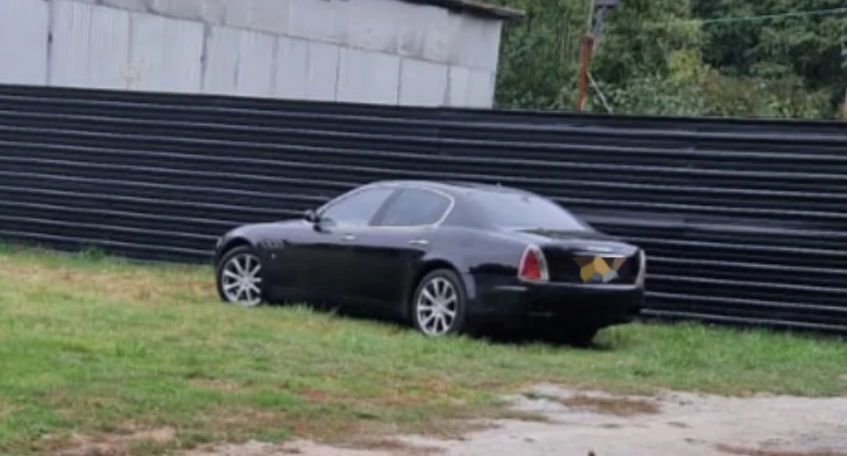 Skradzione maserati znaleziono w okolicach Nowego Duninowa 