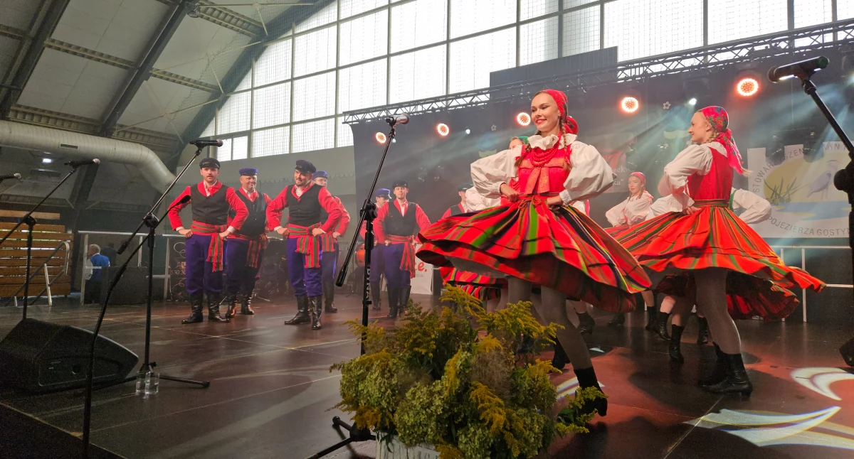 Powiat płocki. Festiwal od kujawiaka do oberka w Łącku 