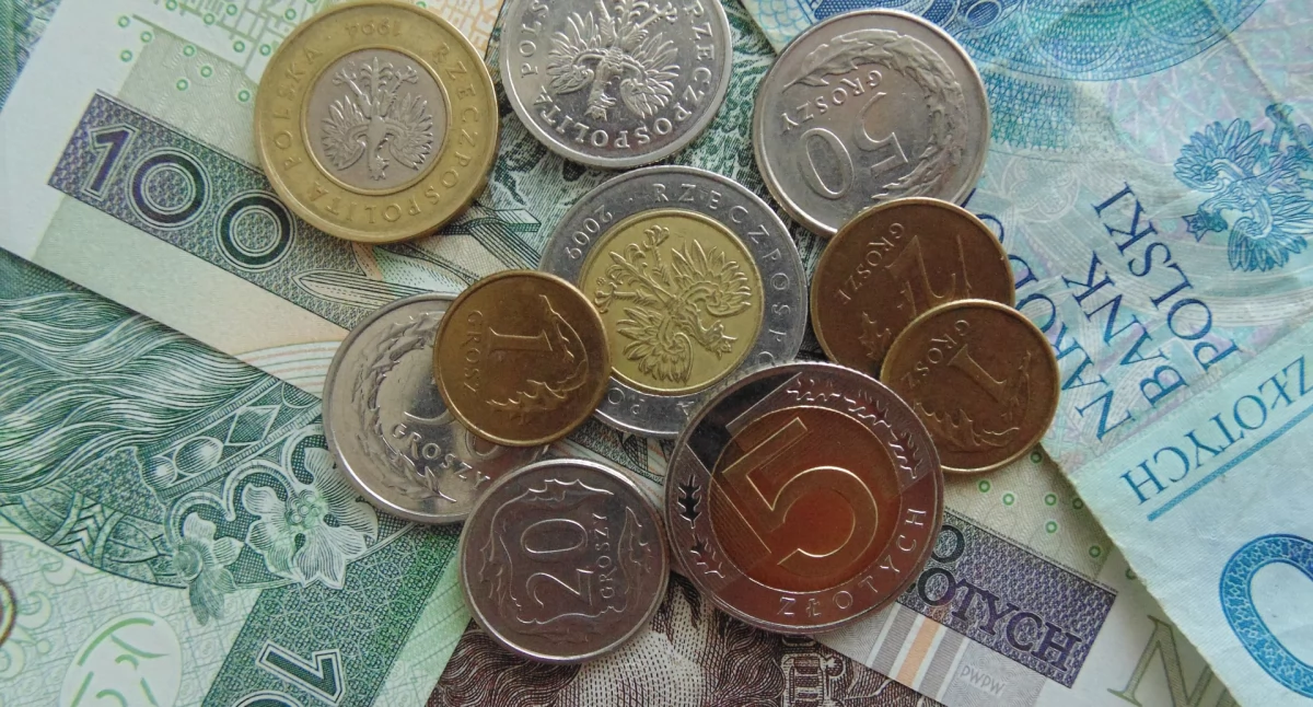 Rodzice masowo ruszają po to świadczenie