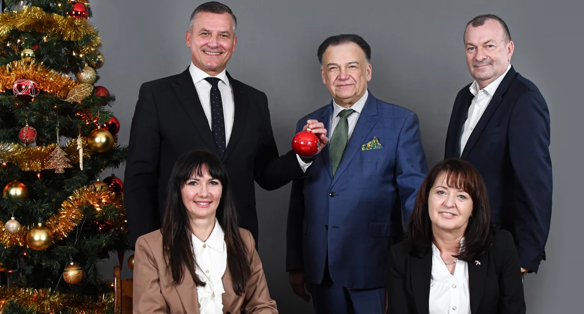 Urząd marszałkowski, REKORDOWO DUŻO INWESTYCJI - zdjęcie, fotografia