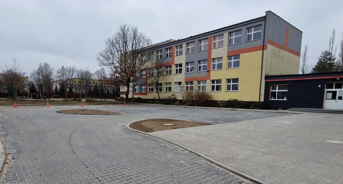 Inwestycje w Płocku, infrastruktura Płocku Bezpieczny ciąg pieszo jezdny - zdjęcie, fotografia