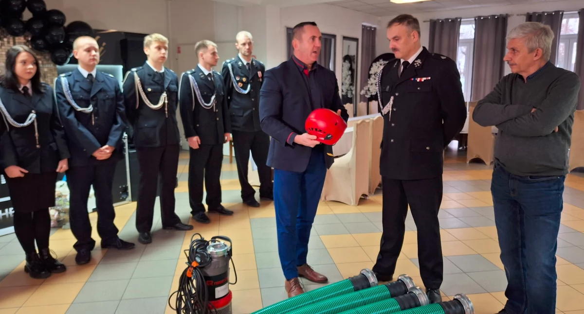 przekazanie sprzętu jednostce OSP Płock-Trzepowo