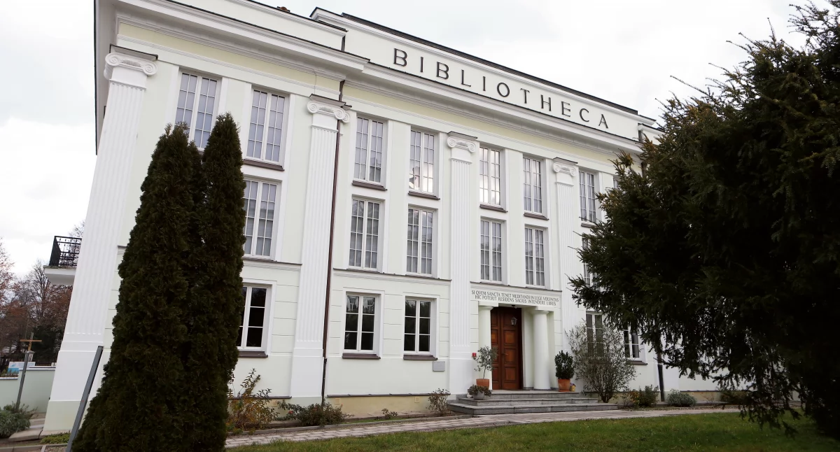 Warto wiedzieć, Berlinie odnaleziono zrabowany Płocka średniowieczny rękopis zabytek wróci płockiej biblioteki - zdjęcie, fotografia