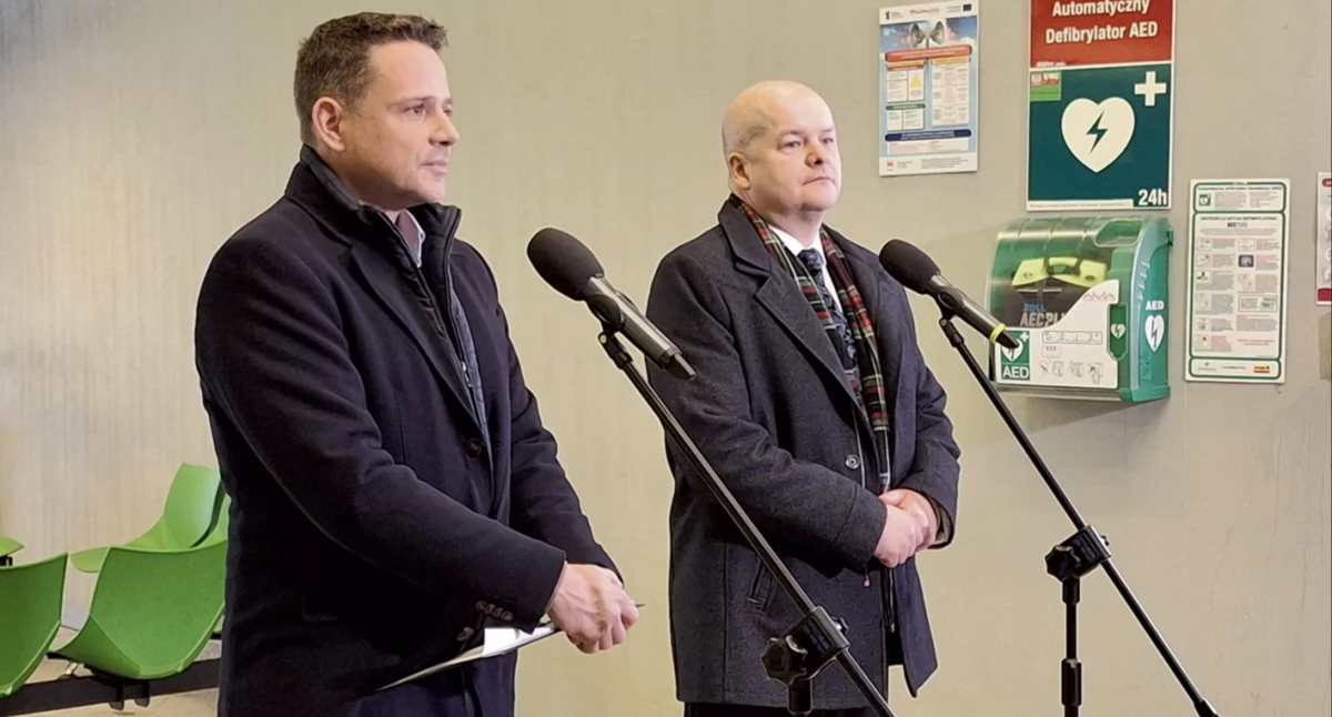 Polityka, Rafał Trzaskowski wizytą Płocku Wykluczenie komunikacyjne złagodzenie prawa antyaborcyjnego - zdjęcie, fotografia