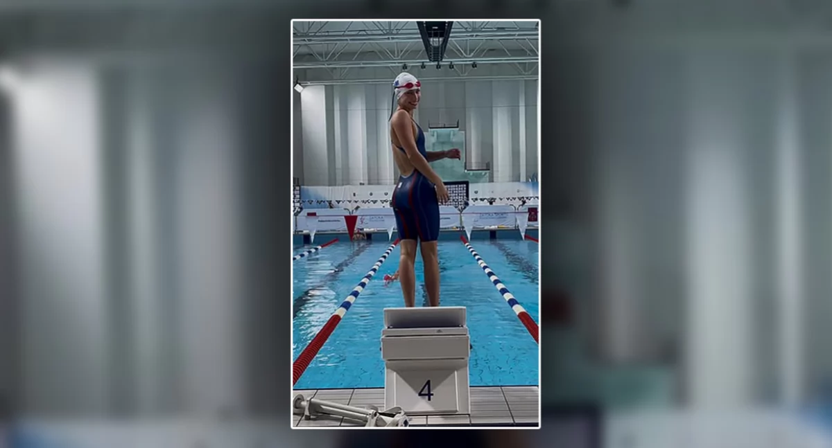 Pływanie, Płocczanka Julia Stępniak reprezentantką Polski juniorów pływaniu - zdjęcie, fotografia