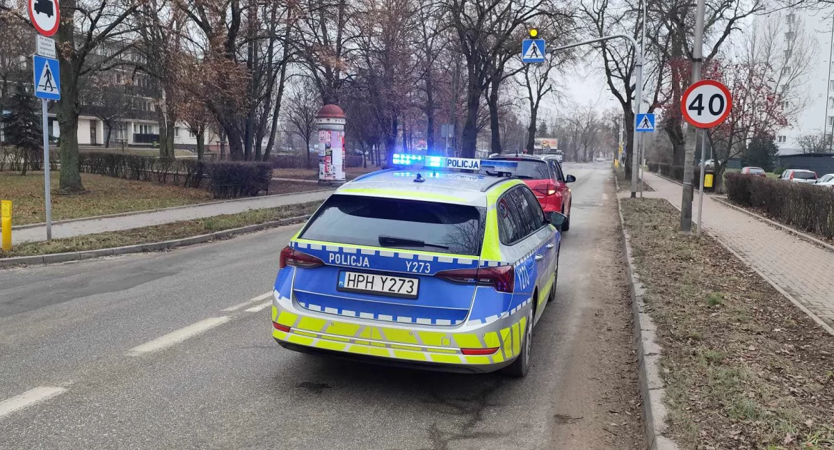 Wypadki, Utrudnienia ruchu Dobrzyńskiej Płocku latka trafiła szpitala - zdjęcie, fotografia