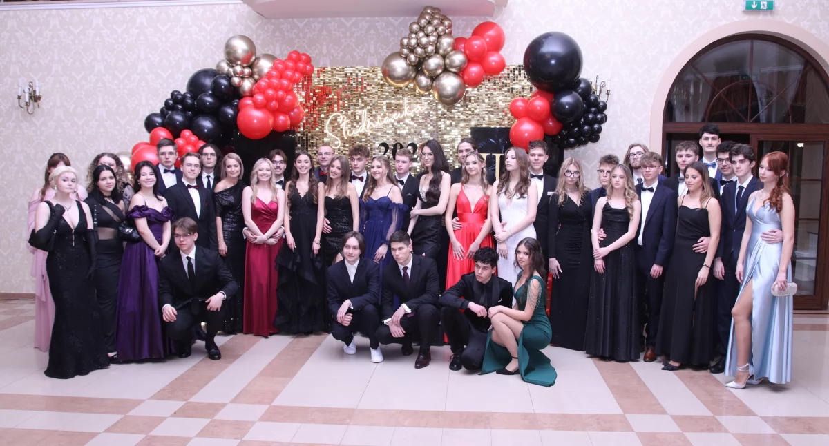 Studniówka 3 LO w Płocku