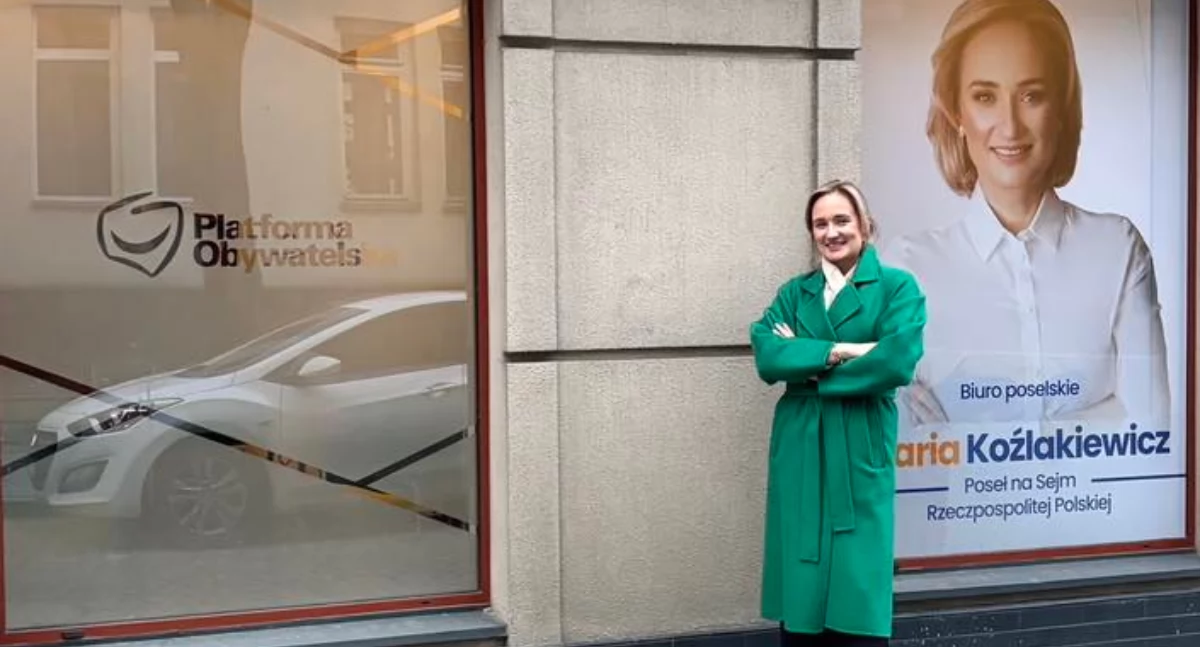 Polityka, Otwarcie biura poselskiego Płocku Maria Koźlakiewicz zaprasza współpracy - zdjęcie, fotografia