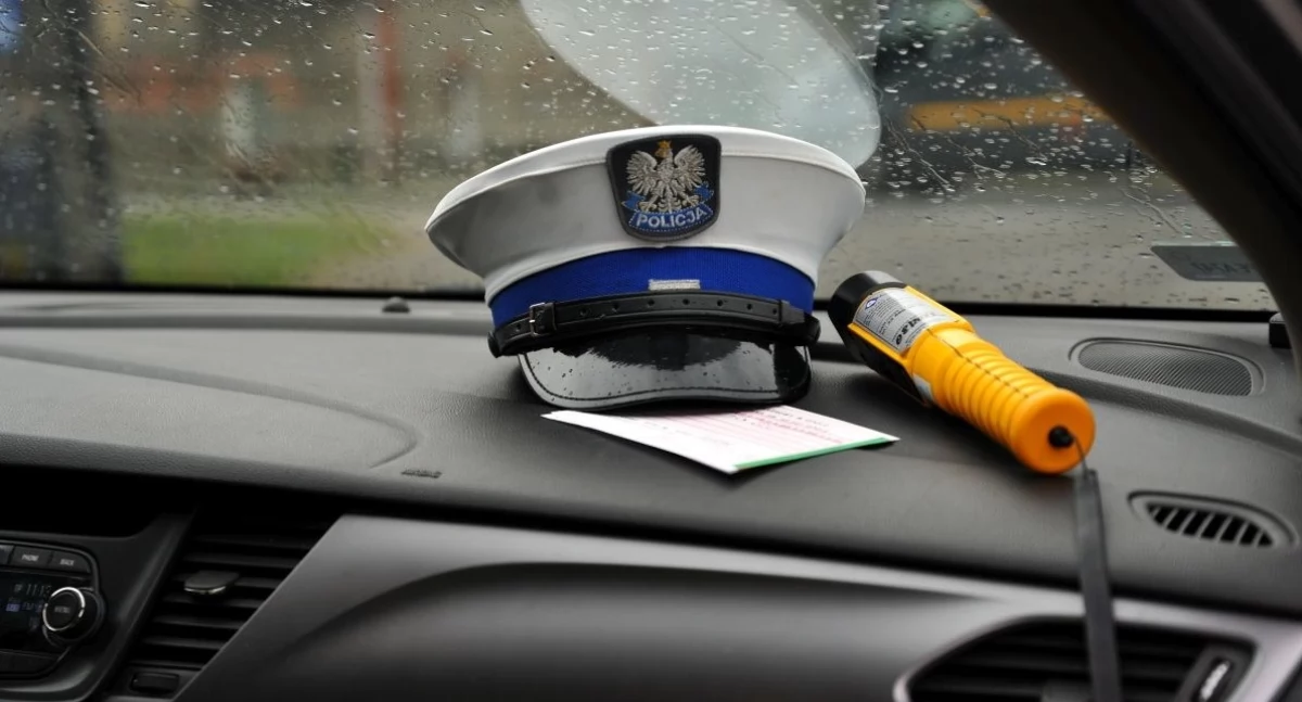 Wiadomości Policja , latka kolejny nietrzeźwa wsiadła kierownicę pojazdu Zapłaciła wysoką cenę - zdjęcie, fotografia
