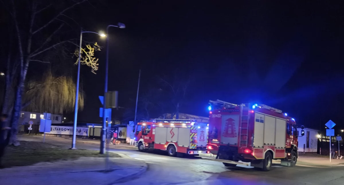 Zaniepokojeni czytelnicy przesłali nam zdjęcia wozów strażackich na ul. Rembielińskiego